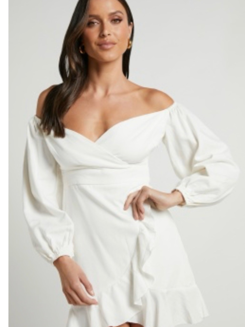 Off-Shoulder White Mini Dress with Balloon Sleeves